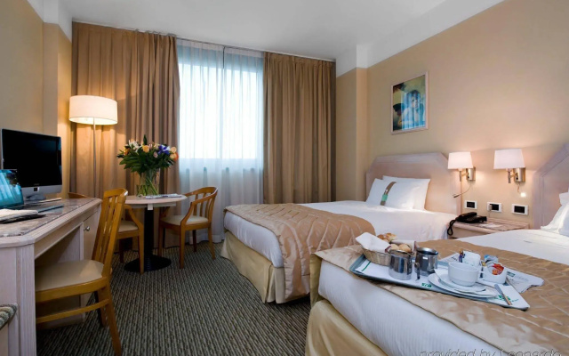 Holiday Inn Naples by IHG