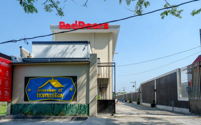 RedDoorz near Padang Golf Adisucipto