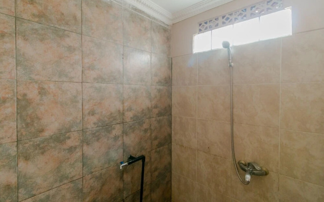 Amazon Homestay Syariah by OYO