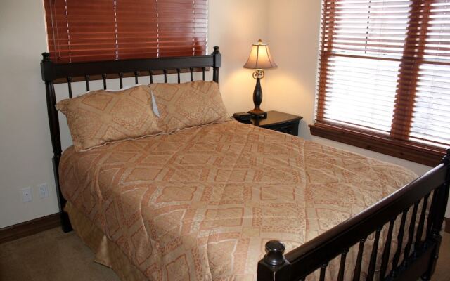 Highland Greens 17 By Peak Property Management