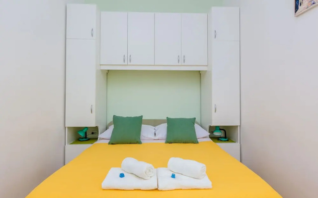 Room Mimi