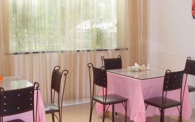 Yueqing Yuecheng Donghai Holiday Hotel