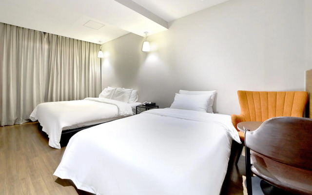 Hound Hotel Seomyeon 1st Street