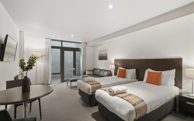Lomond Retreat - Near Cbd Executive Apartment