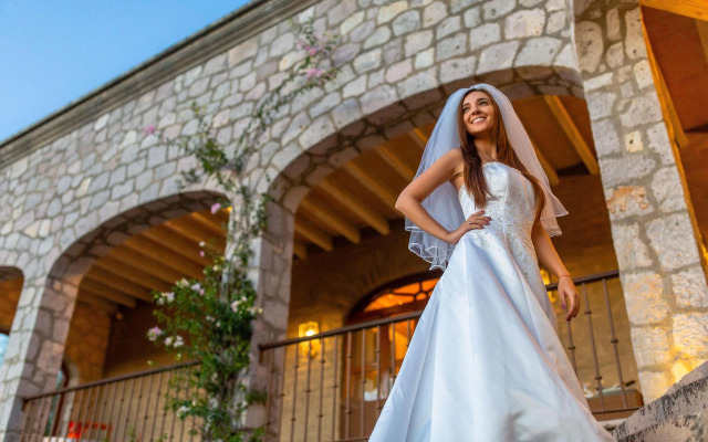 Grand Las Nubes by Inmense