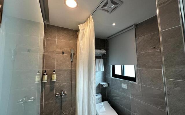 E Hotel