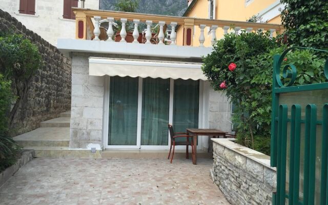 Villa Miramare Apartment Rosa, Kotor