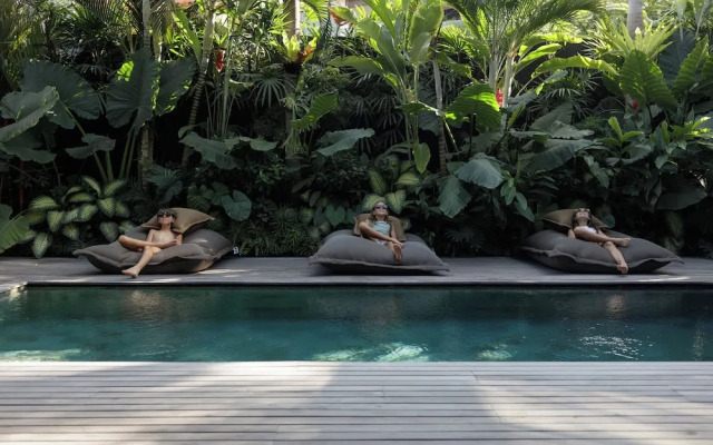 Black Villas Canggu Beach by OXO
