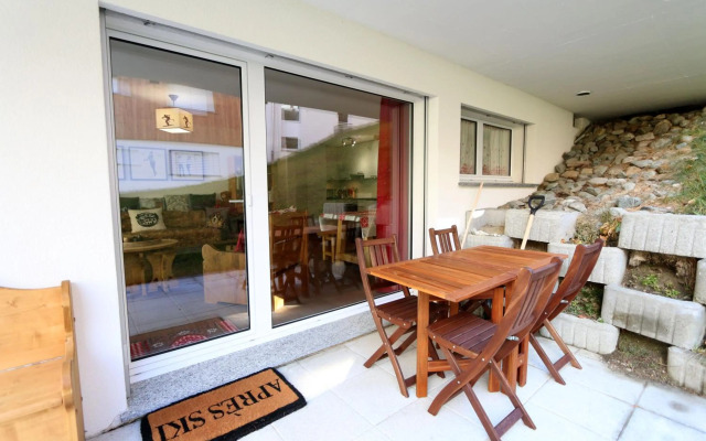 Perrine Garden - Cozy Central Apartment with Private Garden