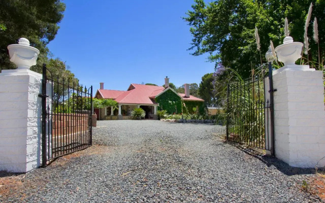 Wilsford House