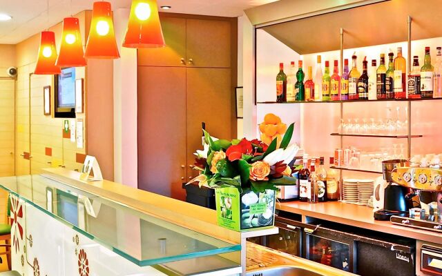 ibis Epinay sur seine Gennevilliers