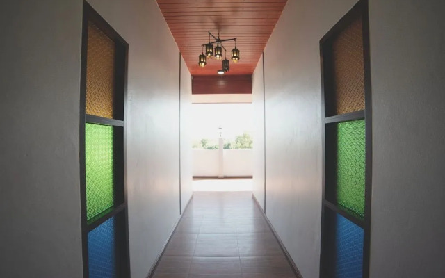 OYO 465 Krung Kao Traveller Lodge