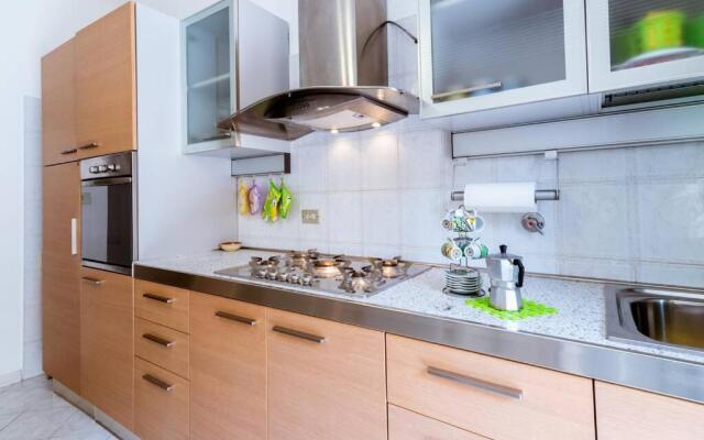 Appartamento Goethe - 2 camere - 100m stazione - 200m Palafiori