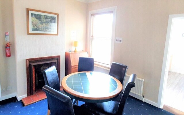3-bedroom Victorian House With Superfast Wi-fi