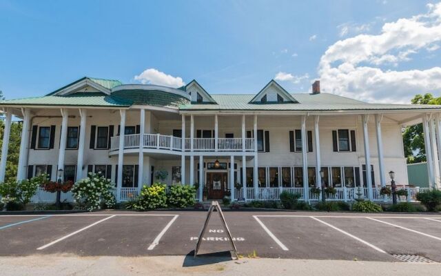 Historic Hotel Broadalbin