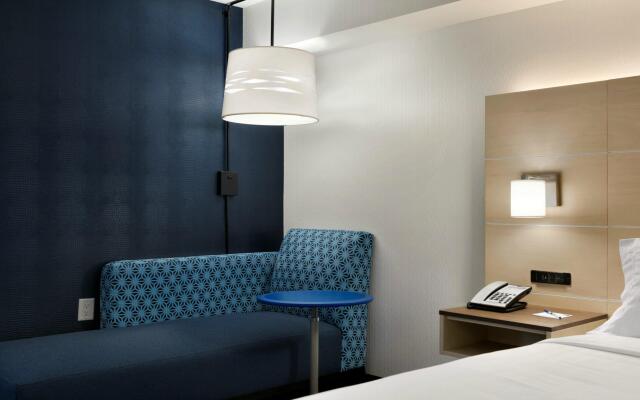 Holiday Inn Express Williamsbrg Busch Gardens Area by IHG