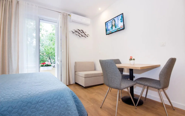 Lugo Apartments
