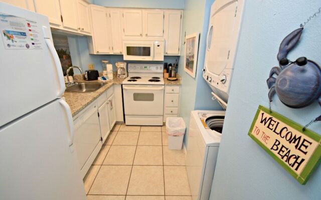 Sea Breeze 318 by RedAwning