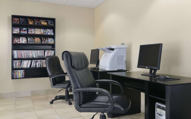 Holiday Inn Express Statesboro by IHG