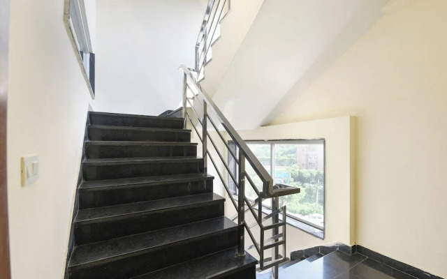 Fabhotel Alpha Stayz