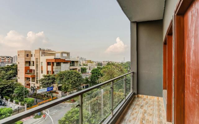 OYO Townhouse 80033 Noida Grand