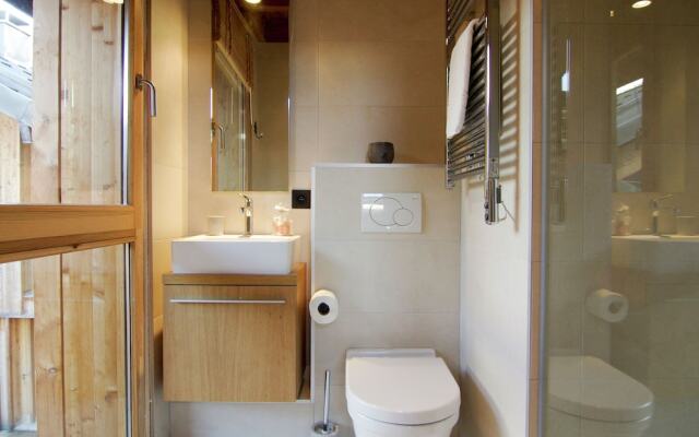 Cozy Chalet in Rhone Alpes With Terrace