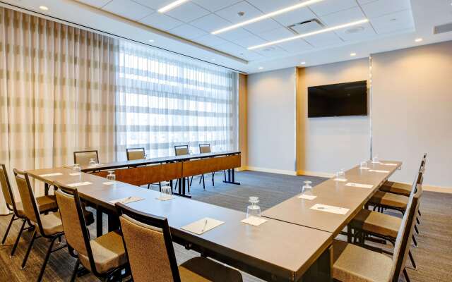 Hampton Inn & Suites Boston/Waltham