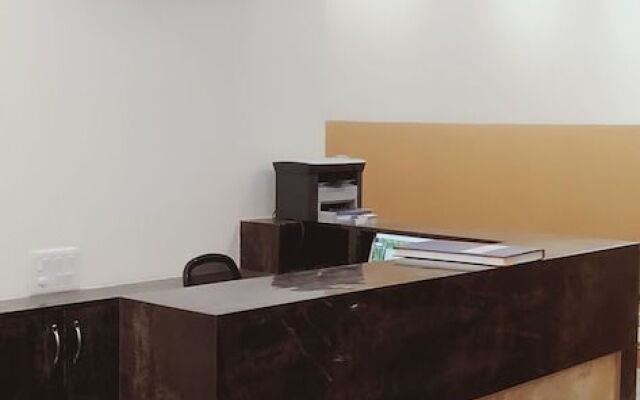 Airport Hotel J P Palace