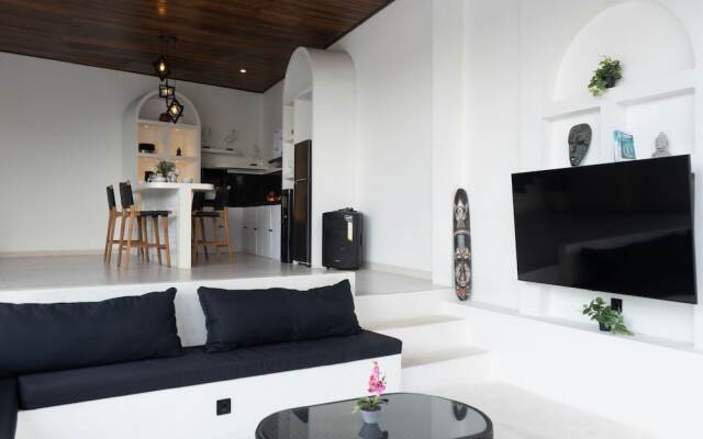 Santorini Luxury Villa