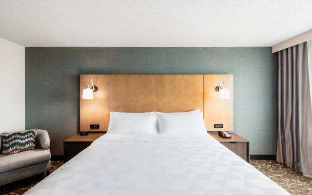 Holiday Inn Newark International Airport by IHG - Image 6