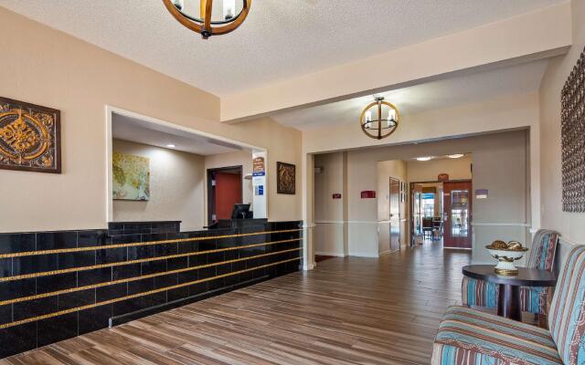 Best Western Governors Inn & Suites
