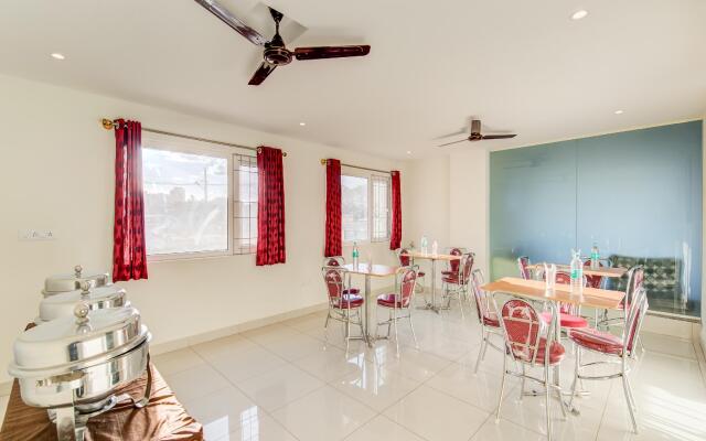 Capital O 19360 Sai Suites Inn