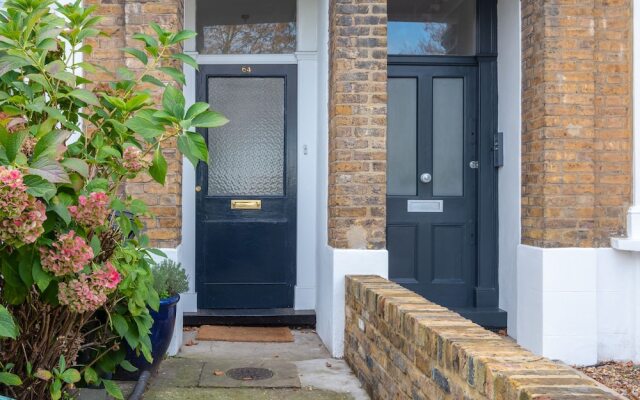 Cosy 1 Bedroom Flat With Garden in Lovely Chiswick
