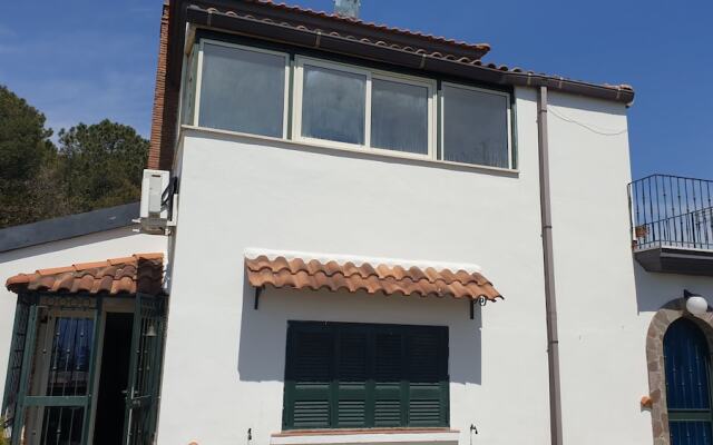 Room-apartment Pompeii Rendine