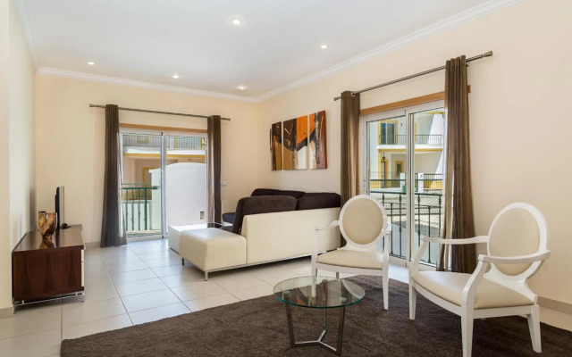 Villa Linda, Alto da Ria