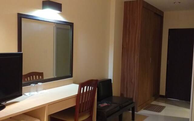 Sirichai Hotel