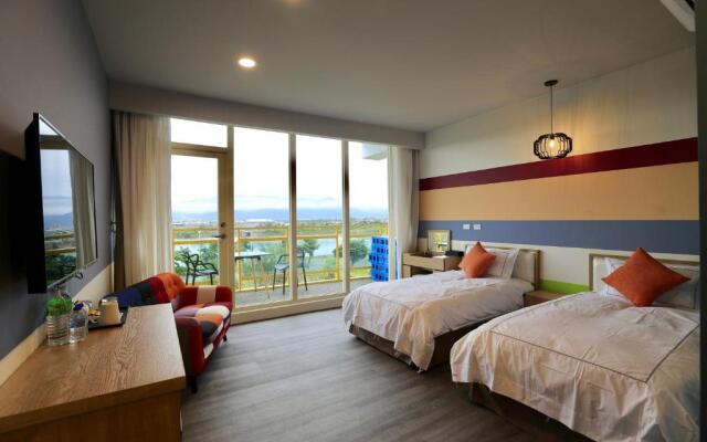 The Riverview Retreats