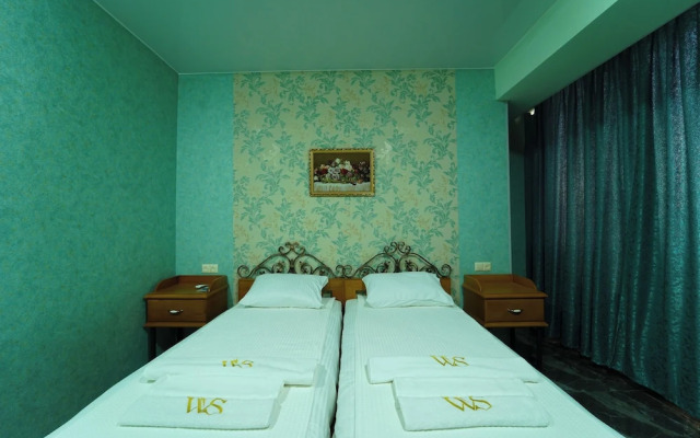 West Star Hotel