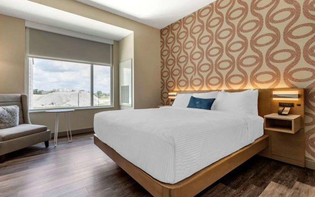 DoubleTree by Hilton Greenville Woodruff Road