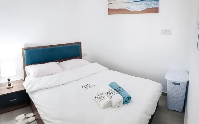 One bed Room Apartment Paradise Beach Front in Nice Residence