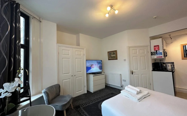 The Carlton Holiday Apartments