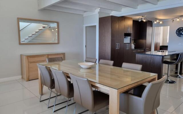 The Crystal - Spectacular sea Views in Camps Bay