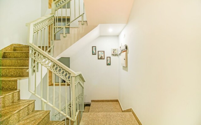 FabHotel Parfait Street