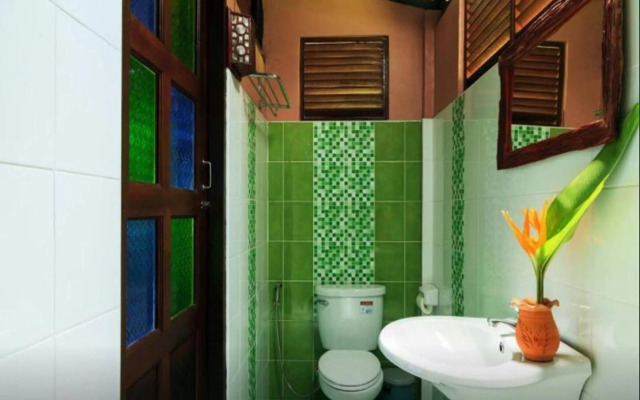 Pop Riverside Homestay