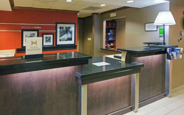 Hampton Inn & Suites Tulsa-Woodland Hills 71st-Memorial