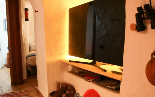 Silence's Cave Rural House