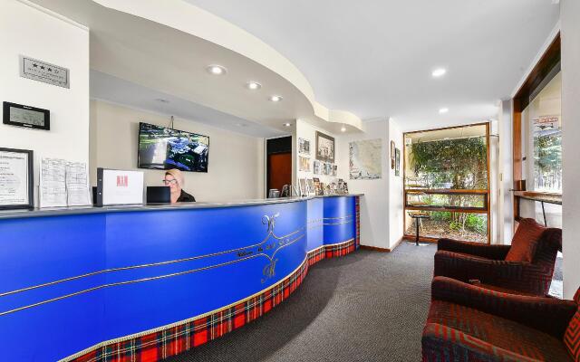 William Macintosh Motor Lodge