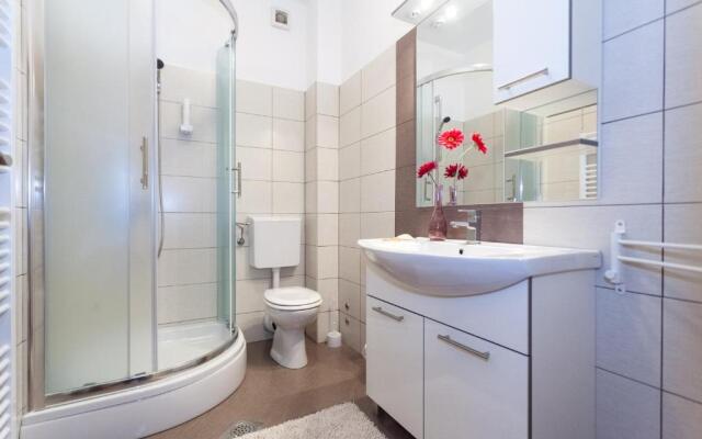 Apartments Lara & Luka