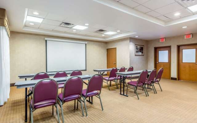 Sleep Inn & Suites Stafford - Sugarland