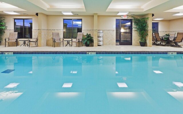 Holiday Inn Express & Suites Poteau